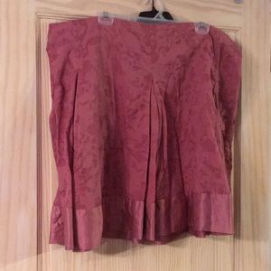 Beautiful 24W pink skirt